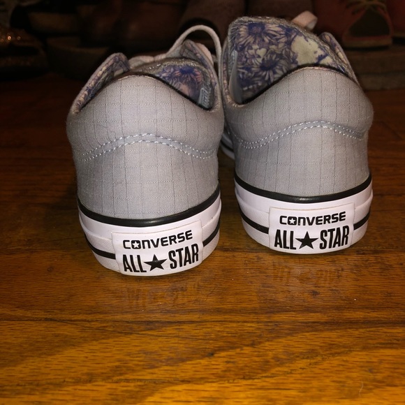 BRAND NEW GREY CONVERSE - Picture 3 of 7